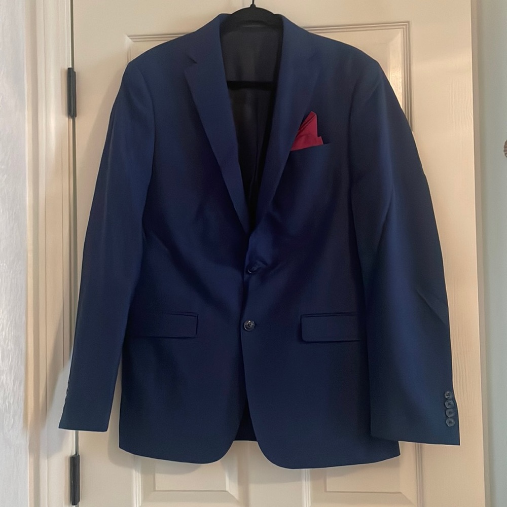 Men’s Calvin Klein Suit, Size 40 L, Blue
